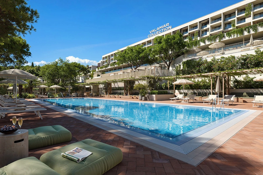 arba-resort-collection-outdoor-pool-viz Arba Resort
